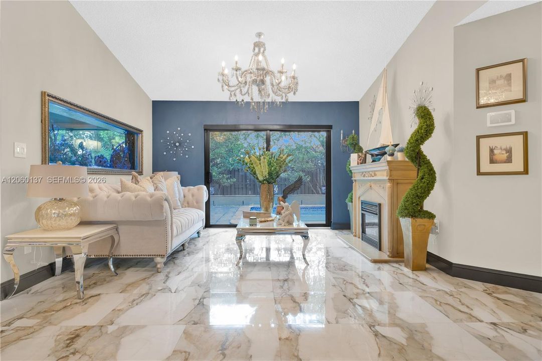 En Venta: $764,999 (2 camas, 2 baños, 1596 Pies cuadrados)