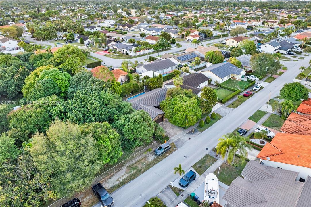 En Venta: $764,999 (2 camas, 2 baños, 1596 Pies cuadrados)