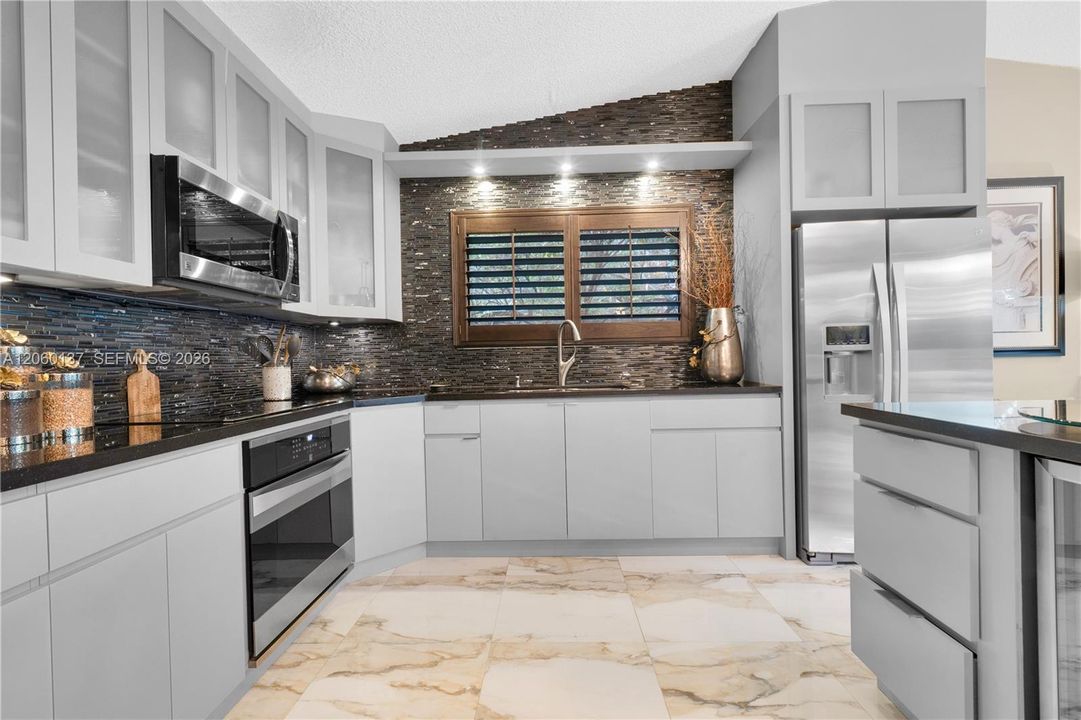 En Venta: $764,999 (2 camas, 2 baños, 1596 Pies cuadrados)