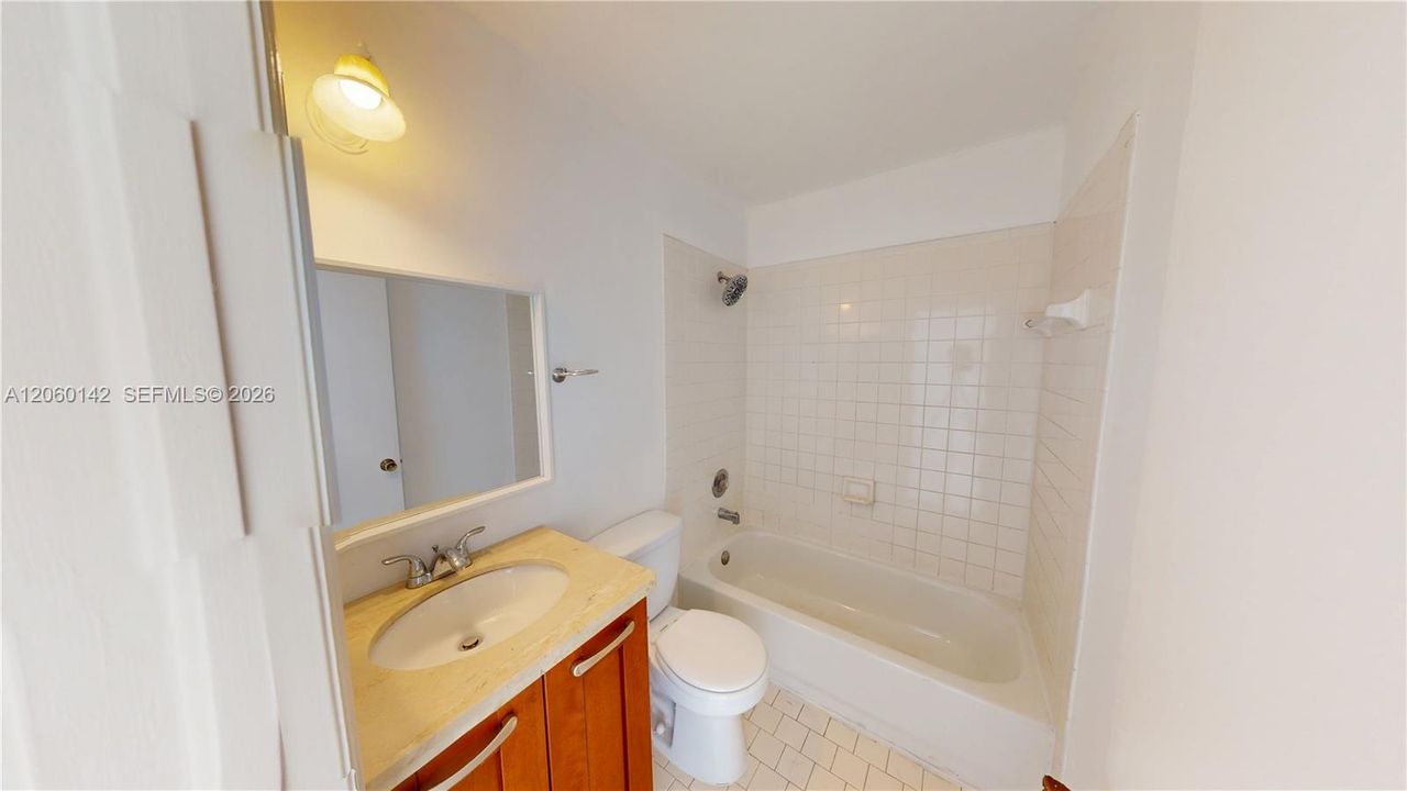 На продажу: $595,000 (4 спален, 2 ванн, 1828 Квадратных фут)