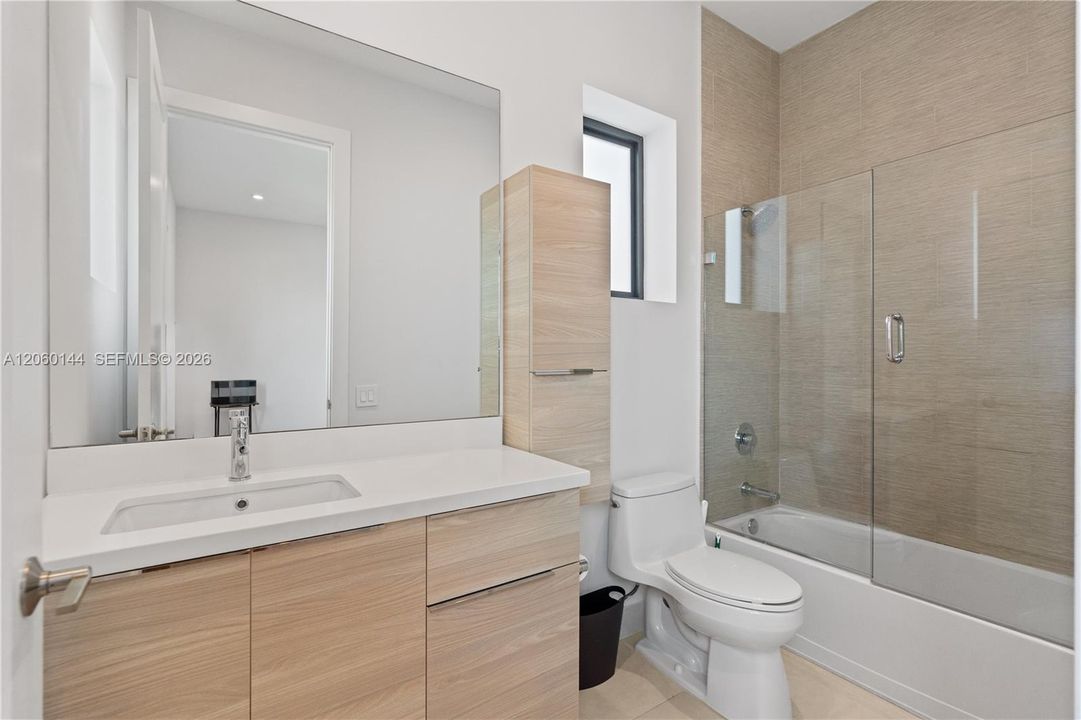 В аренду: $7,500 (3 спален, 3 ванн, 2554 Квадратных фут)