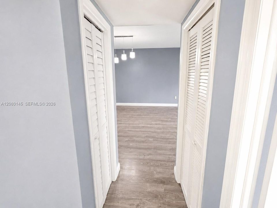 В аренду: $2,300 (2 спален, 1 ванн, 25899 Квадратных фут)
