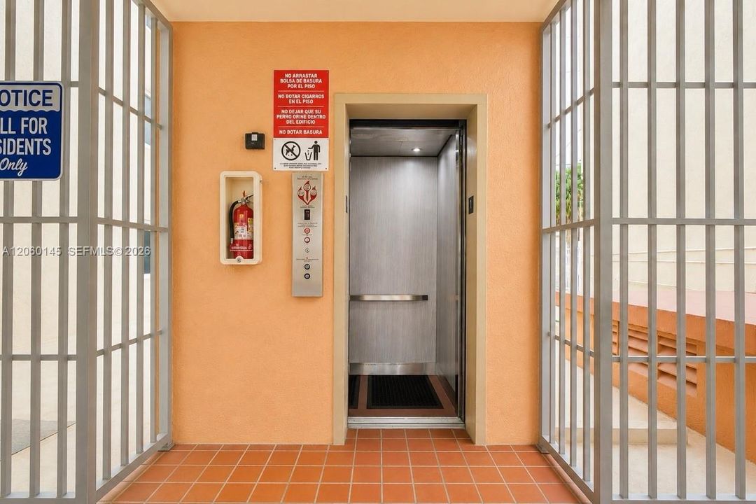 В аренду: $2,300 (2 спален, 1 ванн, 25899 Квадратных фут)