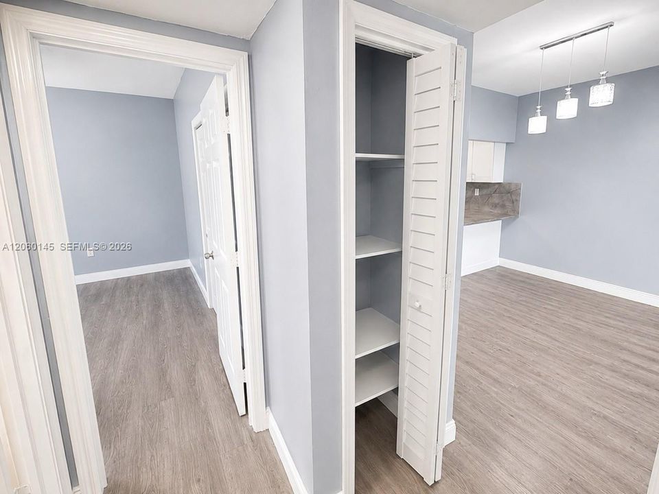 В аренду: $2,300 (2 спален, 1 ванн, 25899 Квадратных фут)