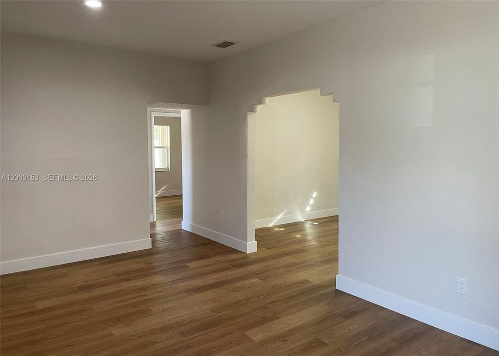 В аренду: $4,600 (4 спален, 2 ванн, 1486 Квадратных фут)