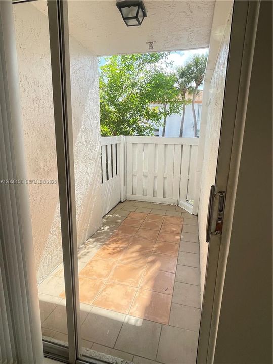 В аренду: $2,450 (3 спален, 2 ванн, 1120 Квадратных фут)