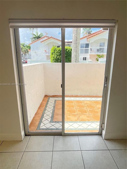 В аренду: $2,450 (3 спален, 2 ванн, 1120 Квадратных фут)