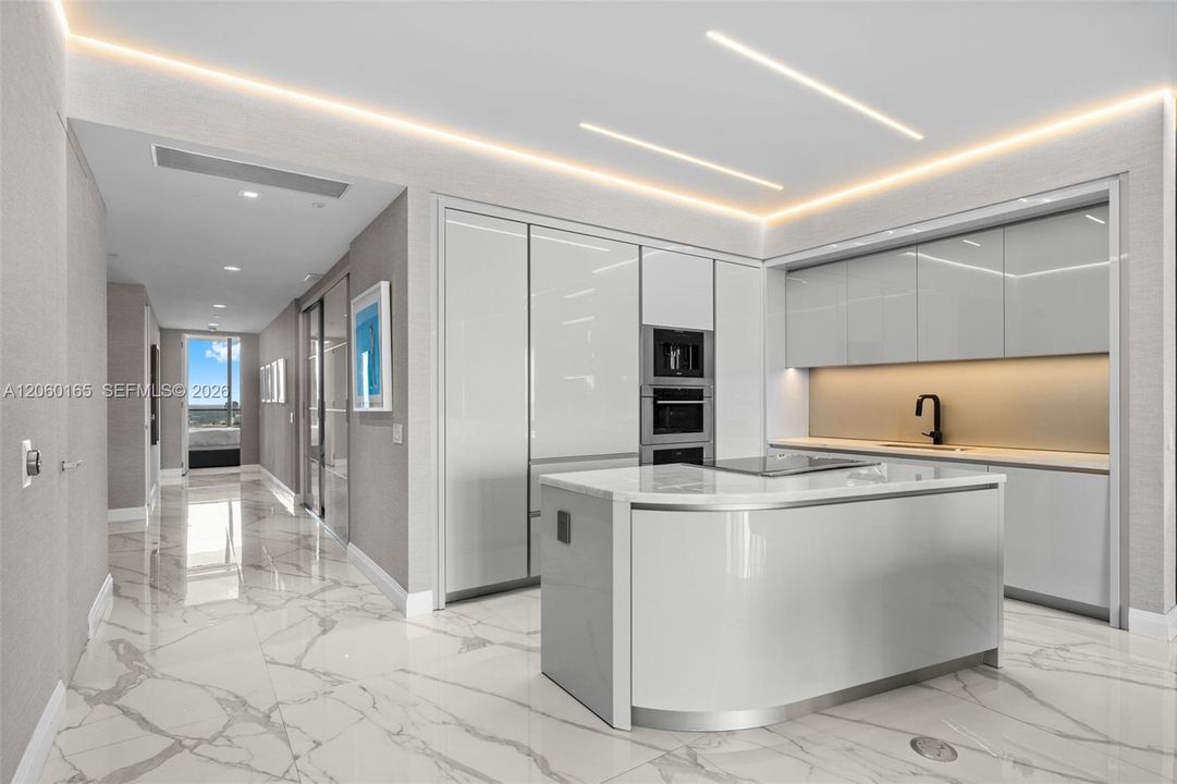 На продажу: $3,999,000 (3 спален, 3 ванн, 2271 Квадратных фут)