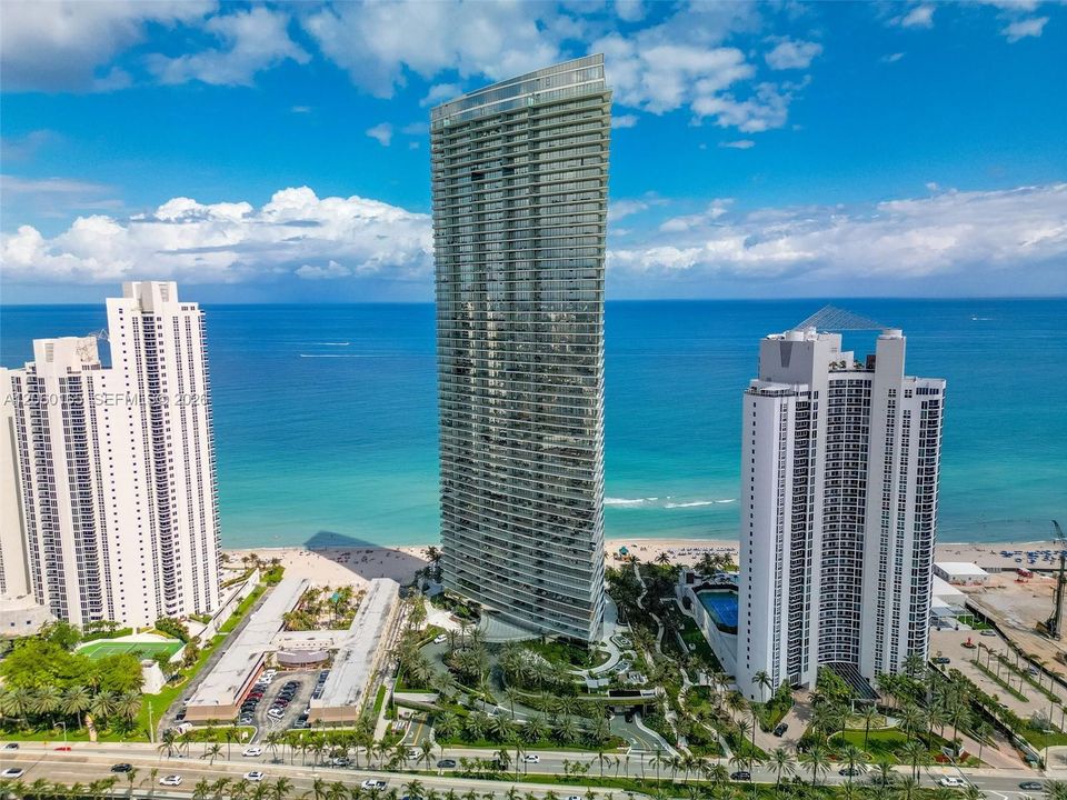 На продажу: $3,999,000 (3 спален, 3 ванн, 2271 Квадратных фут)