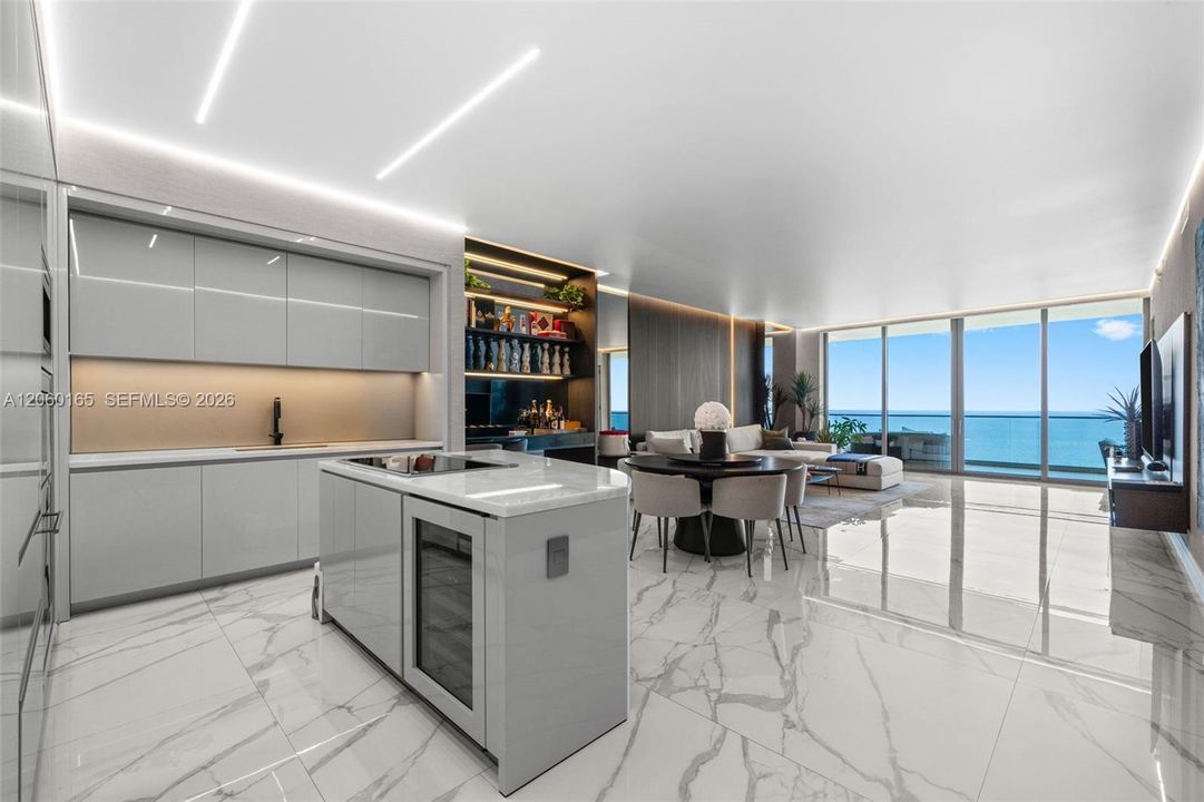 На продажу: $3,999,000 (3 спален, 3 ванн, 2271 Квадратных фут)