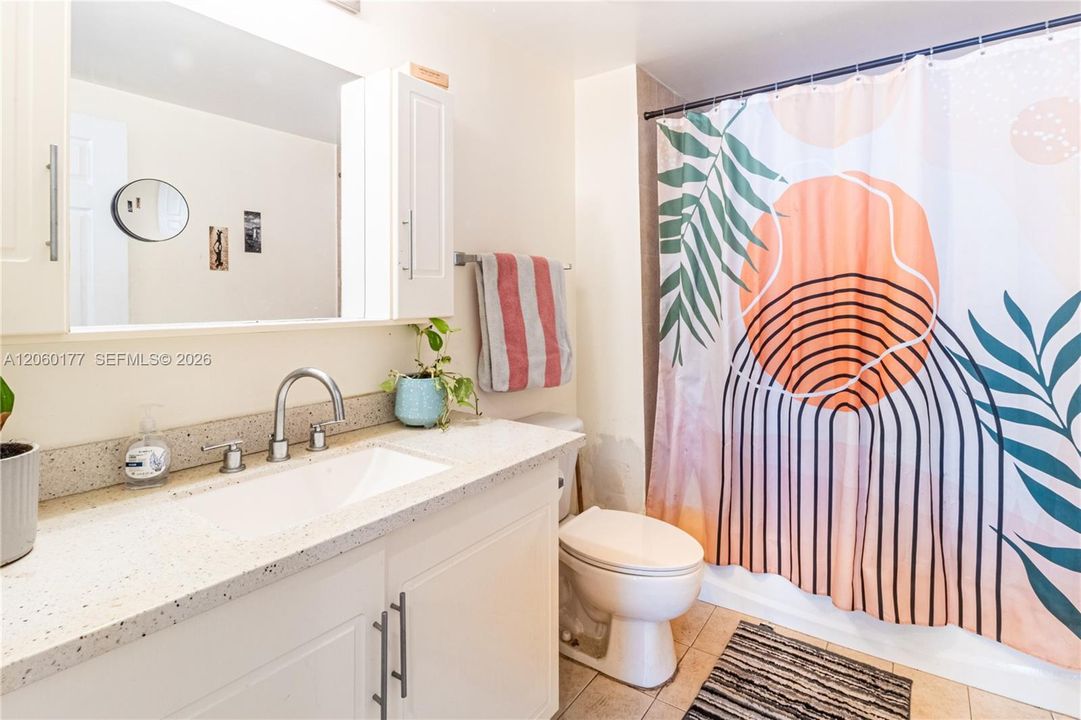 For Sale: $520,000 (2 beds, 2 baths, 1087 Square Feet)
