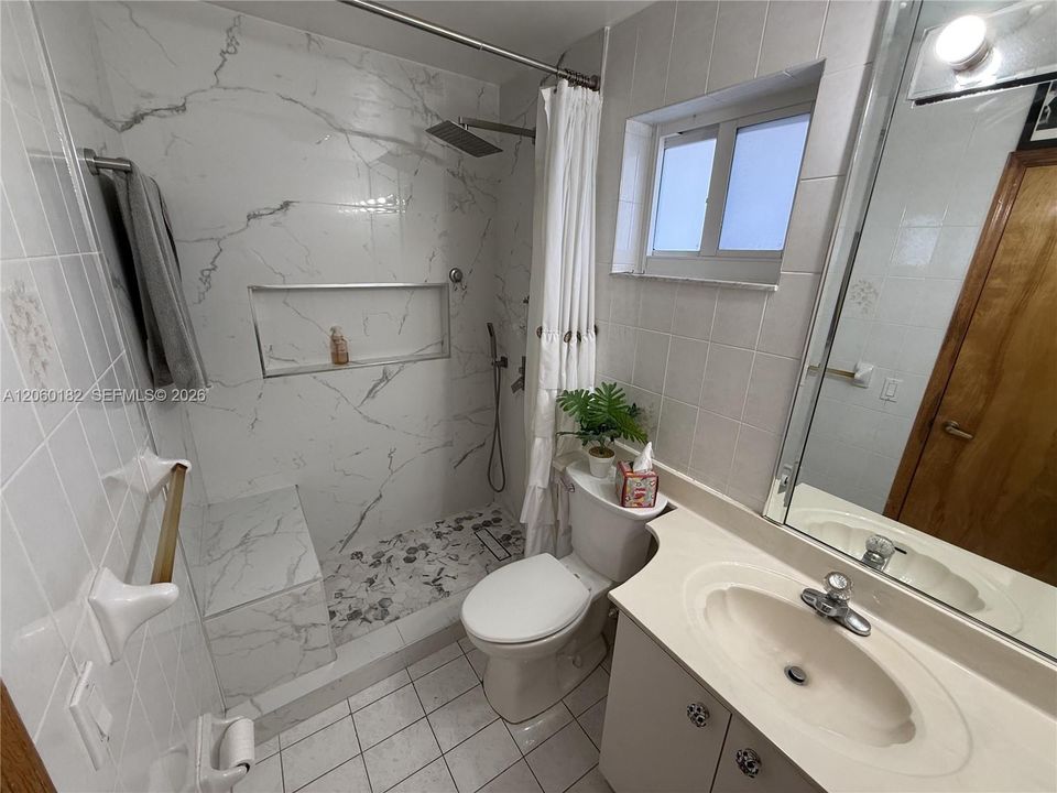На продажу: $699,000 (3 спален, 2 ванн, 1538 Квадратных фут)
