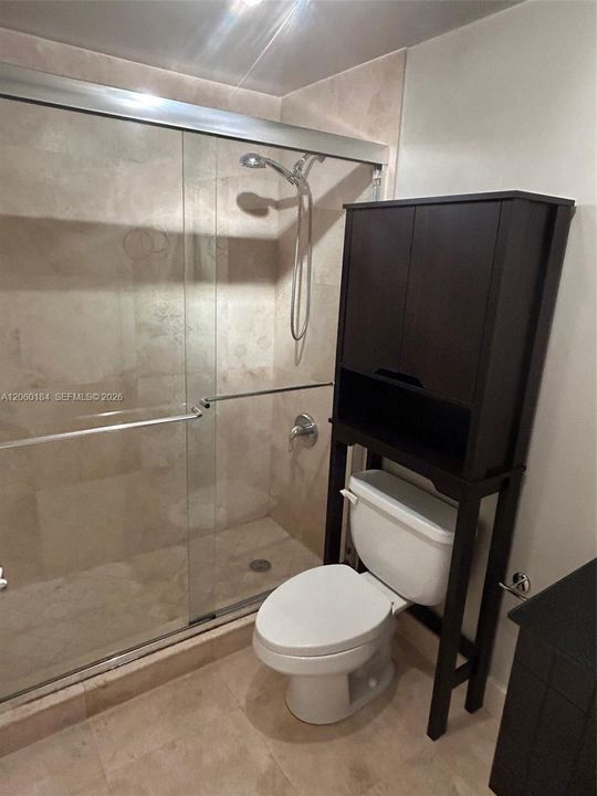 В аренду: $1,950 (1 спален, 1 ванн, 670 Квадратных фут)