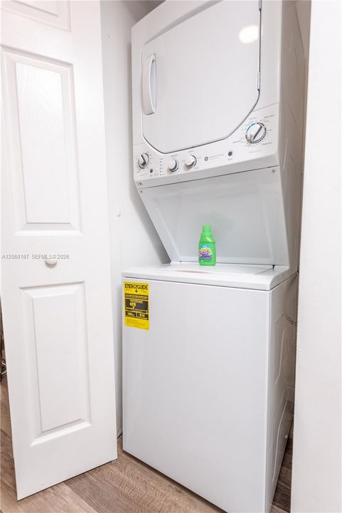 En Venta: $399,999 (1 camas, 1 baños, 830 Pies cuadrados)