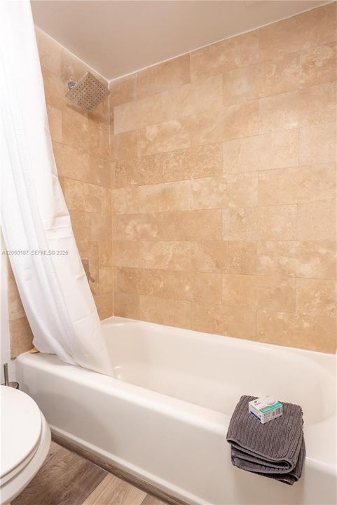 En Venta: $399,999 (1 camas, 1 baños, 830 Pies cuadrados)