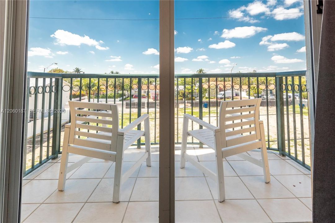 En Venta: $399,999 (1 camas, 1 baños, 830 Pies cuadrados)