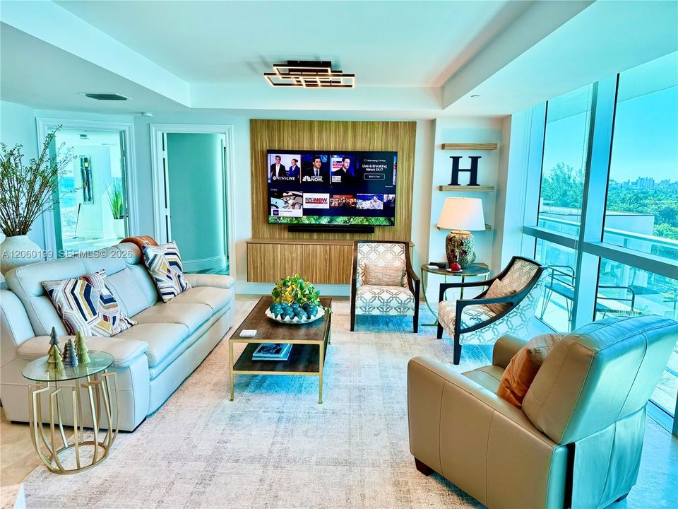 For Sale: $1,345,000 (2 beds, 2 baths, 1646 Square Feet)