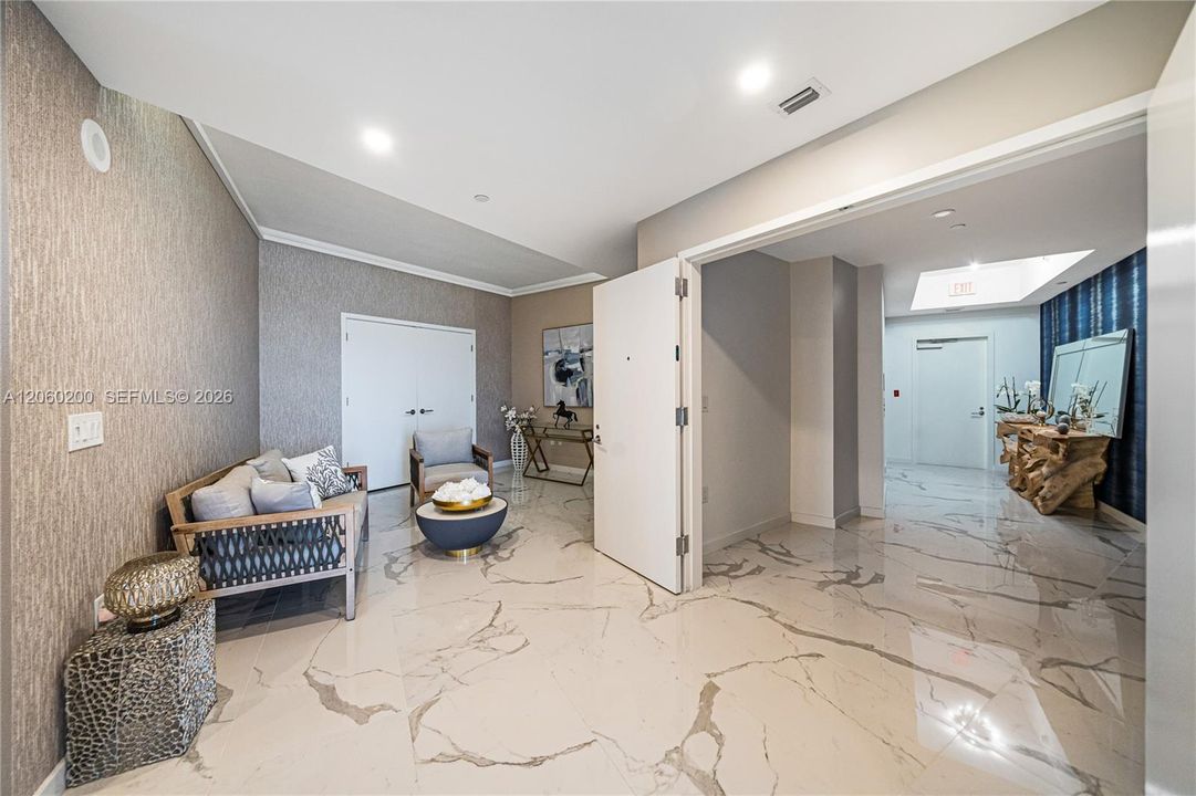 En Venta: $1,650,000 (3 camas, 4 baños, 2188 Pies cuadrados)