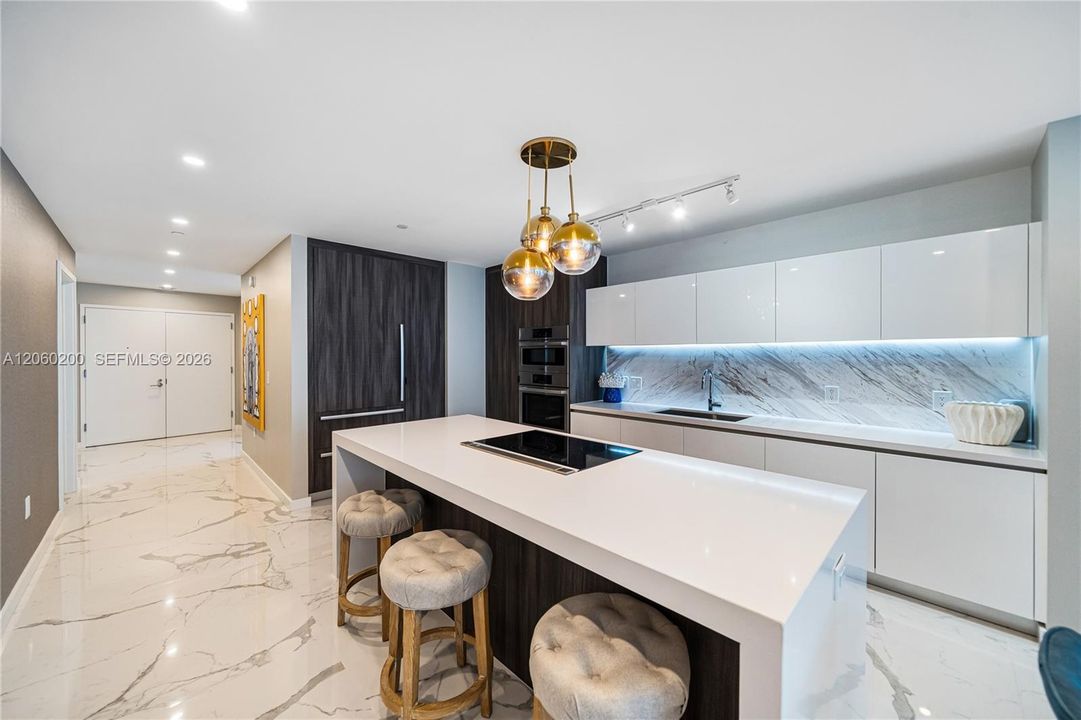En Venta: $1,650,000 (3 camas, 4 baños, 2188 Pies cuadrados)