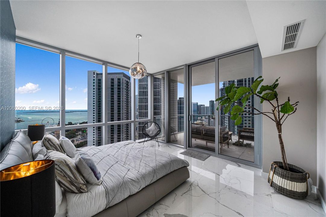 En Venta: $1,650,000 (3 camas, 4 baños, 2188 Pies cuadrados)