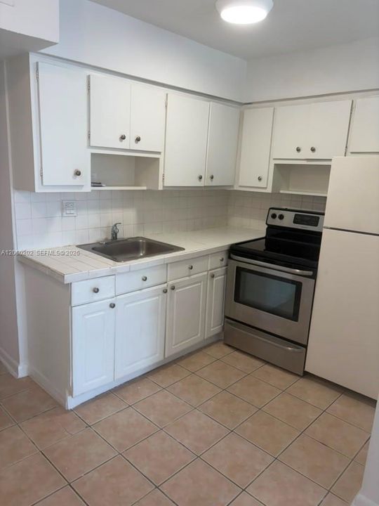 В аренду: $1,800 (1 спален, 1 ванн, 650 Квадратных фут)