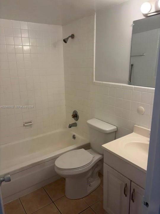 В аренду: $1,800 (1 спален, 1 ванн, 650 Квадратных фут)