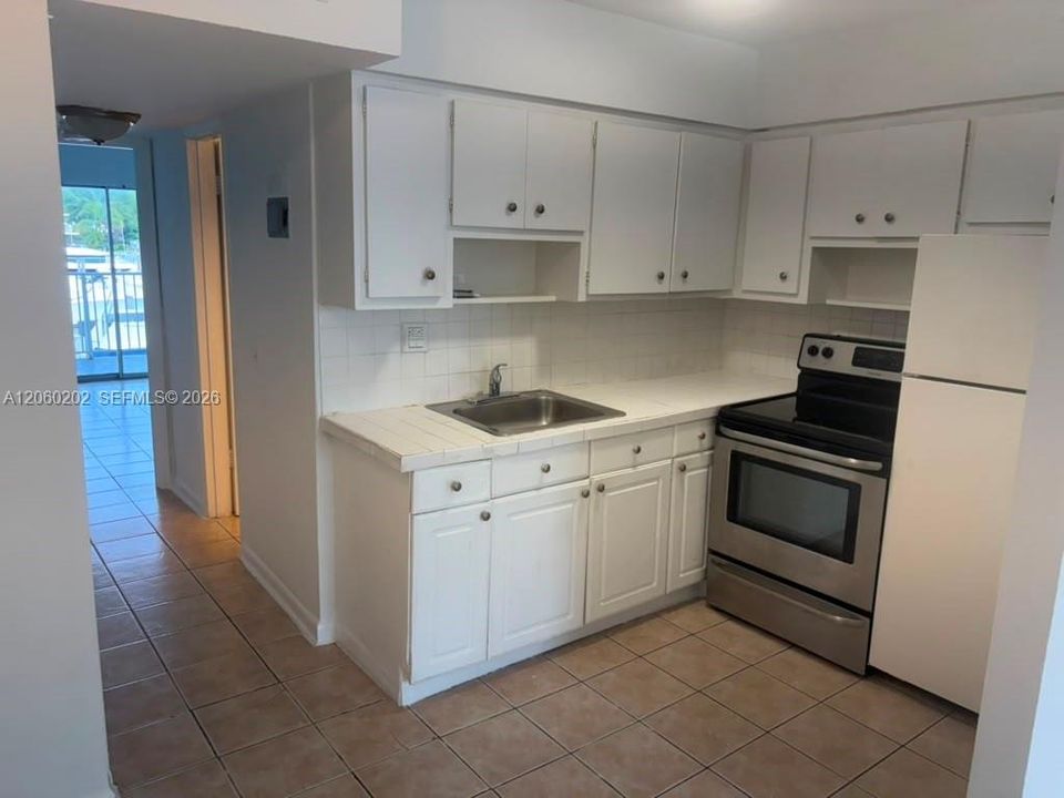 В аренду: $1,800 (1 спален, 1 ванн, 650 Квадратных фут)