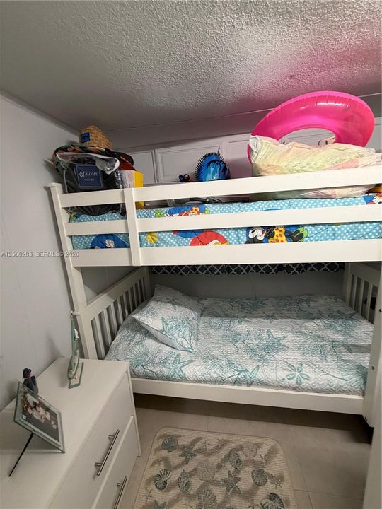 На продажу: $460,000 (2 спален, 1 ванн, 450 Квадратных фут)