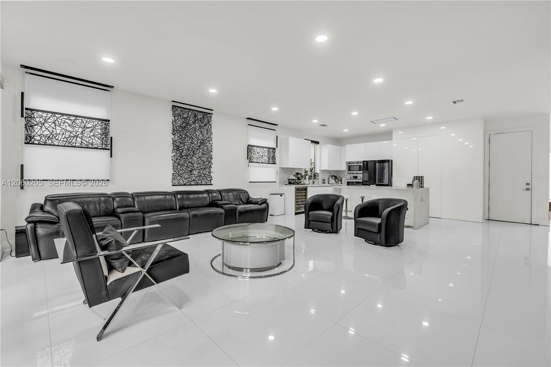 For Sale: $1,399,000 (5 beds, 5 baths, 3113 Square Feet)