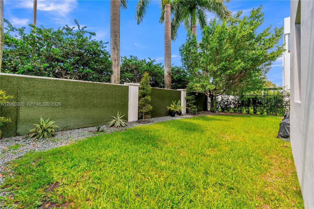For Sale: $1,399,000 (5 beds, 5 baths, 3113 Square Feet)