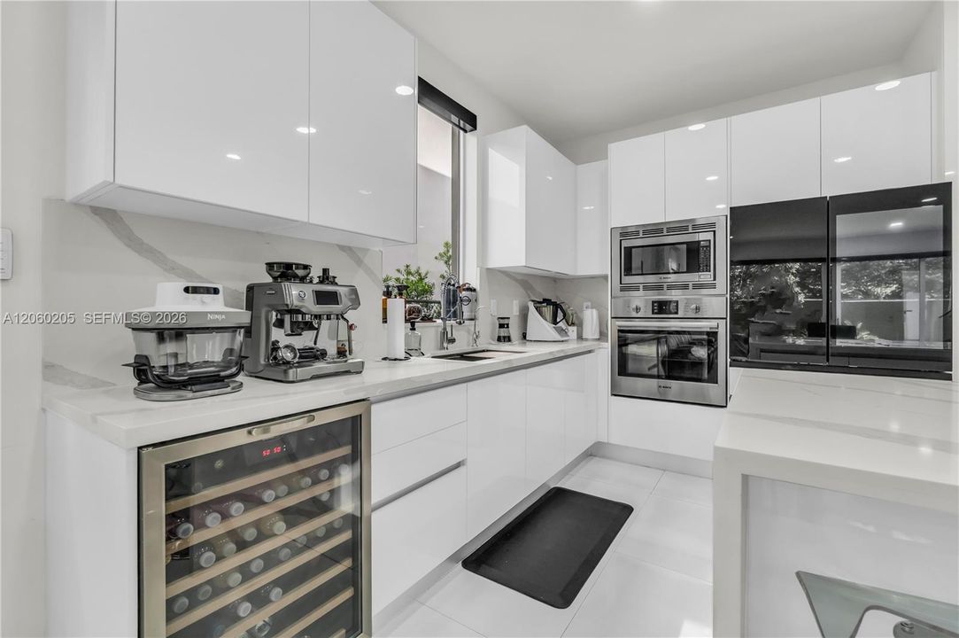 For Sale: $1,399,000 (5 beds, 5 baths, 3113 Square Feet)