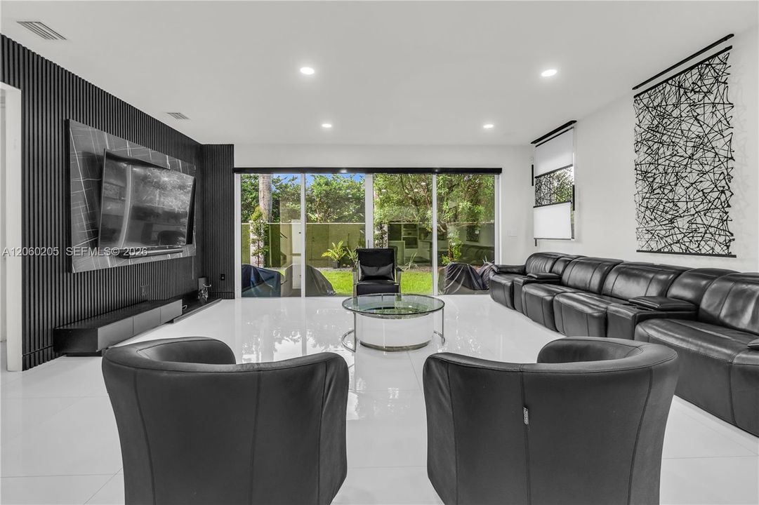 For Sale: $1,399,000 (5 beds, 5 baths, 3113 Square Feet)