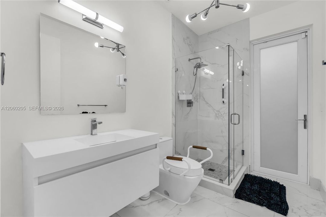 For Sale: $1,399,000 (5 beds, 5 baths, 3113 Square Feet)