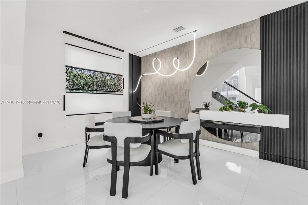 For Sale: $1,399,000 (5 beds, 5 baths, 3113 Square Feet)