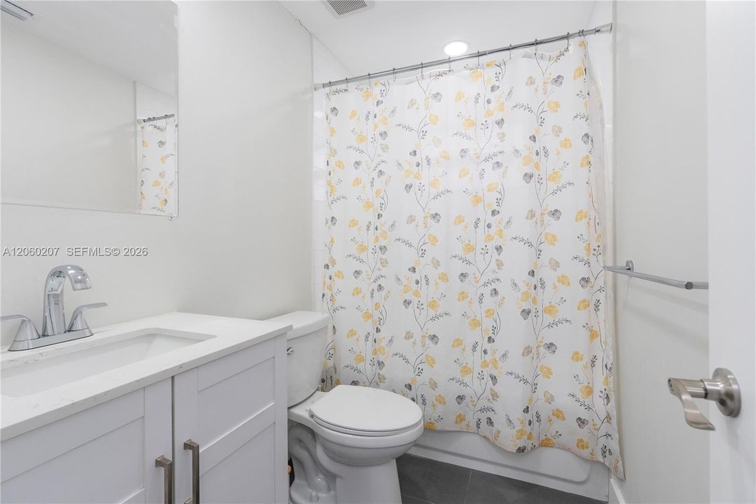 В аренду: $3,850 (3 спален, 2 ванн, 2066 Квадратных фут)