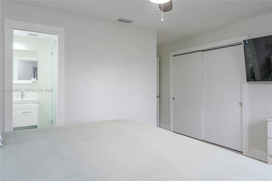 В аренду: $3,850 (3 спален, 2 ванн, 2066 Квадратных фут)