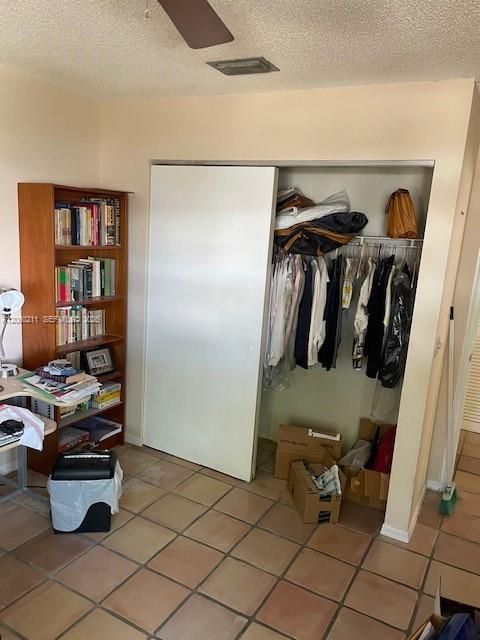 На продажу: $305,000 (3 спален, 2 ванн, 1526 Квадратных фут)