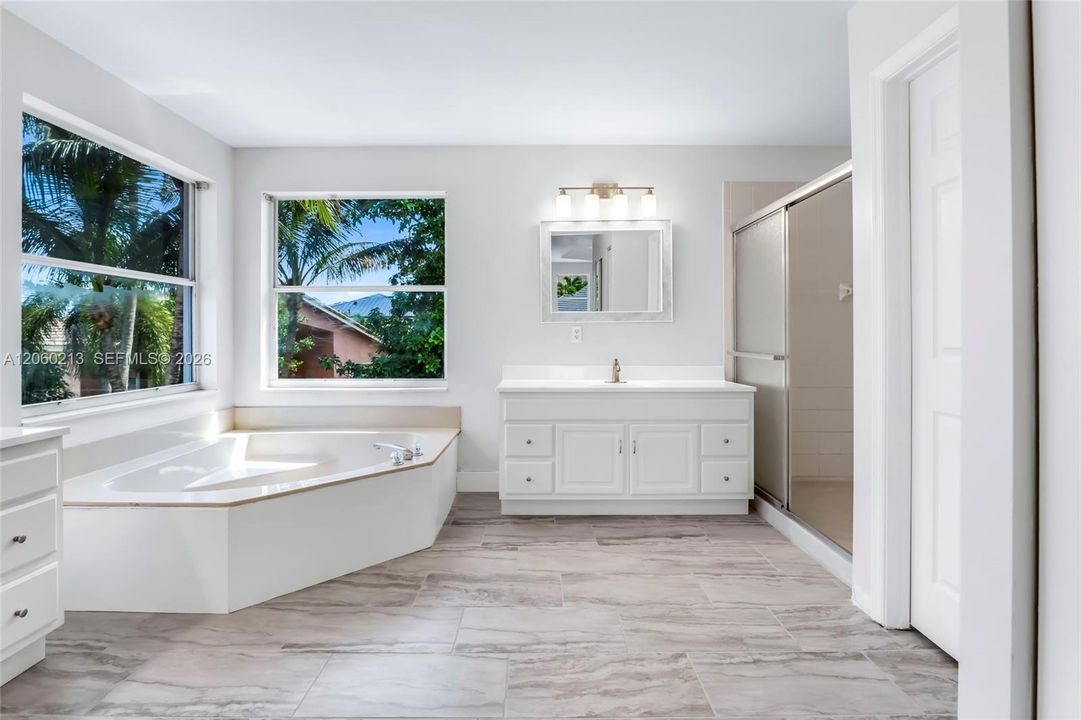 For Sale: $998,000 (5 beds, 3 baths, 3417 Square Feet)