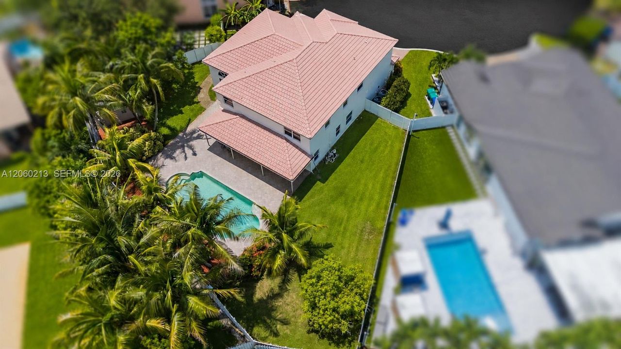 For Sale: $998,000 (5 beds, 3 baths, 3417 Square Feet)
