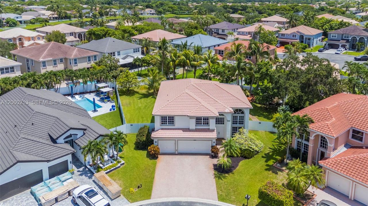 For Sale: $998,000 (5 beds, 3 baths, 3417 Square Feet)