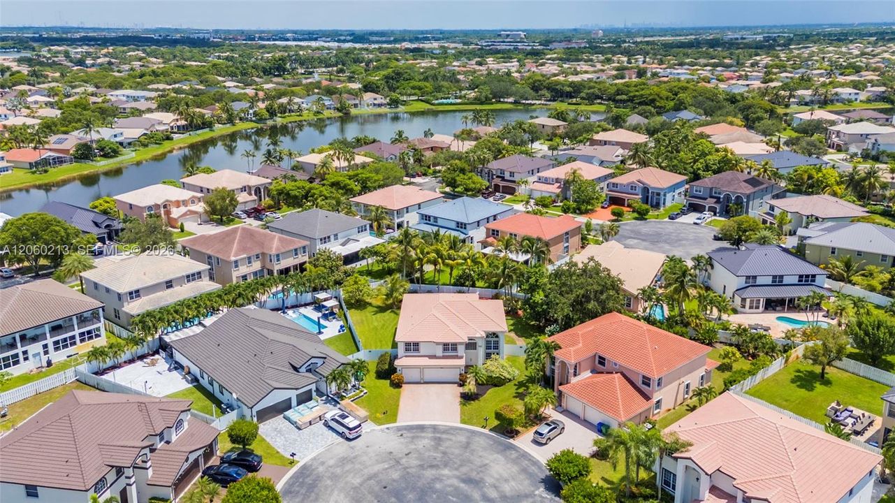 For Sale: $998,000 (5 beds, 3 baths, 3417 Square Feet)