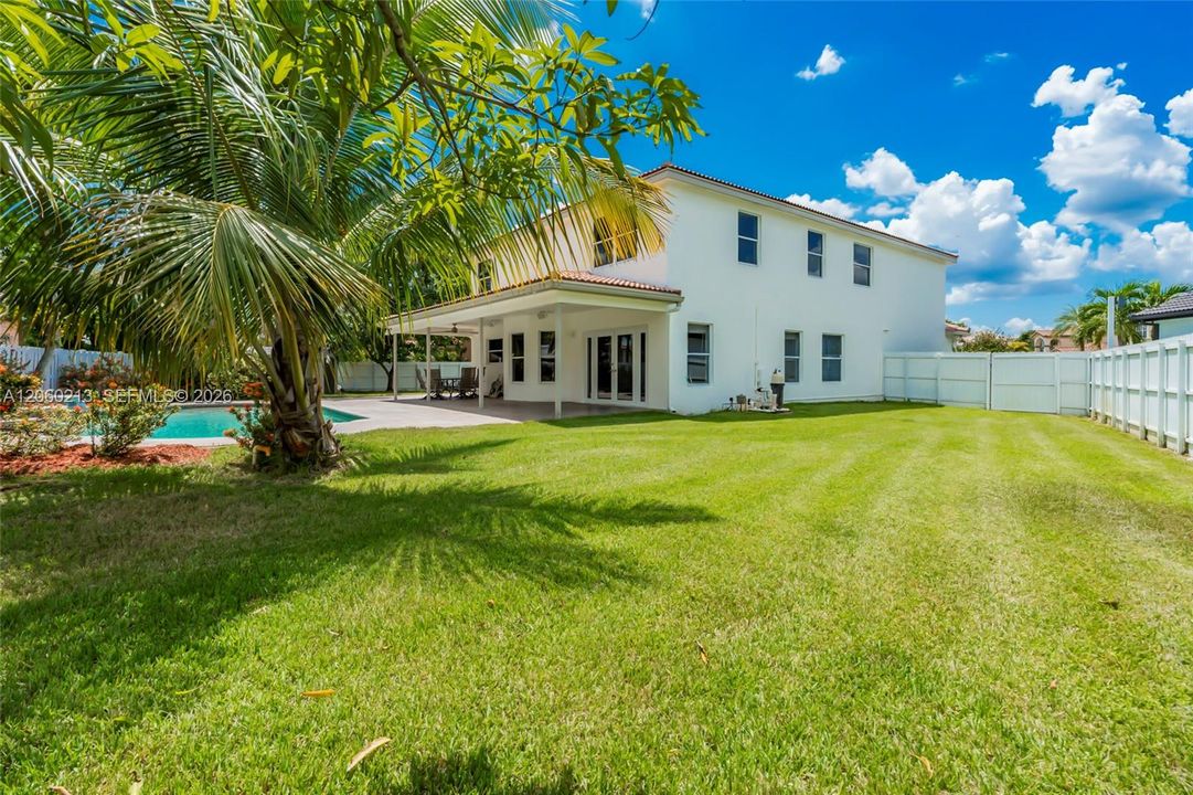 For Sale: $998,000 (5 beds, 3 baths, 3417 Square Feet)