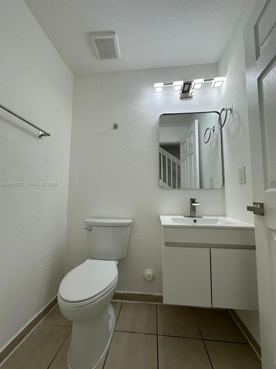 На продажу: $315,000 (3 спален, 2 ванн, 1253 Квадратных фут)