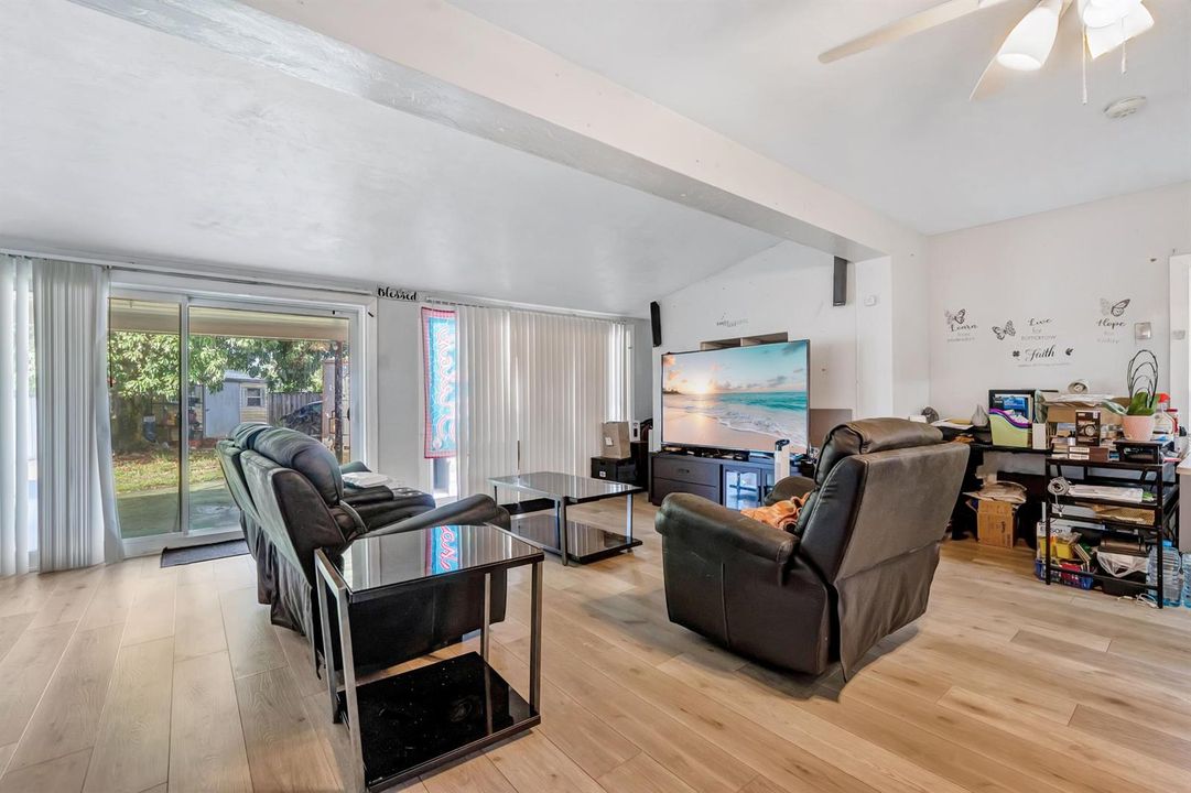 005_trevisuality_3250_glendale_blvd-5_80