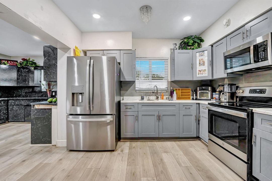 011_trevisuality_3250_glendale_blvd-11_5