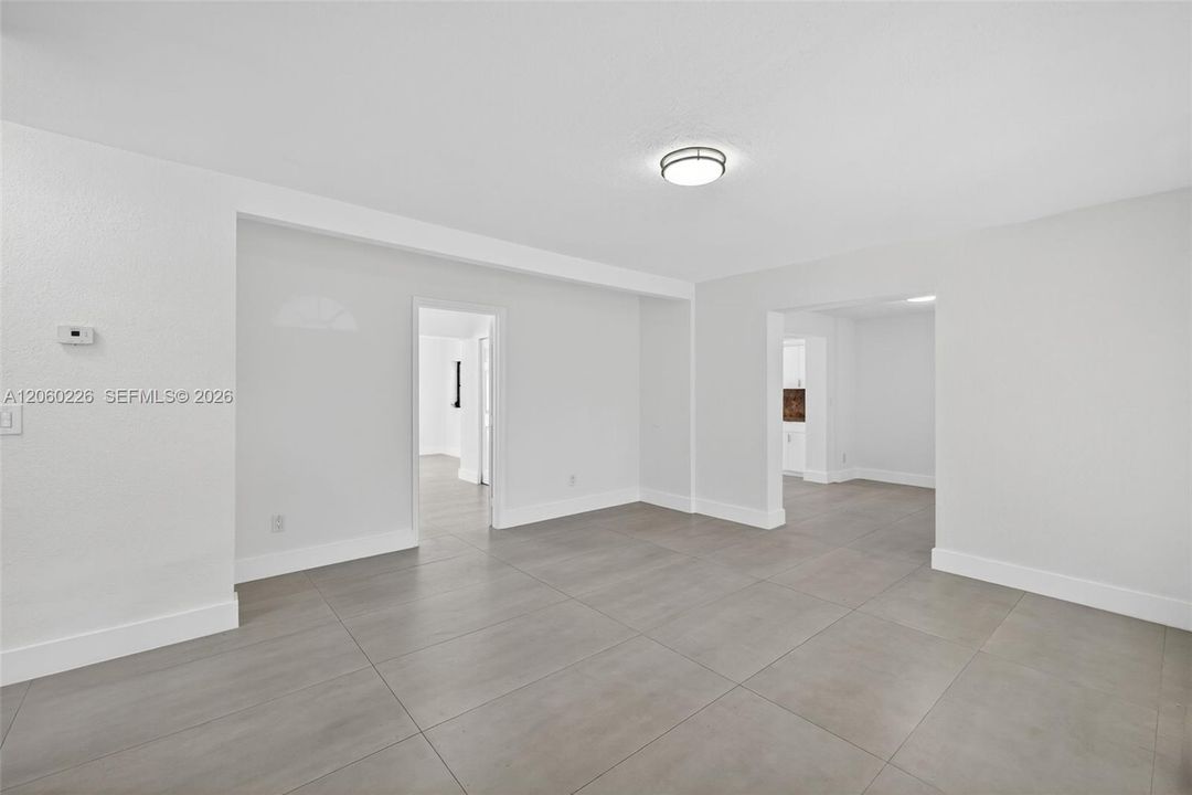 На продажу: $615,000 (3 спален, 2 ванн, 1294 Квадратных фут)
