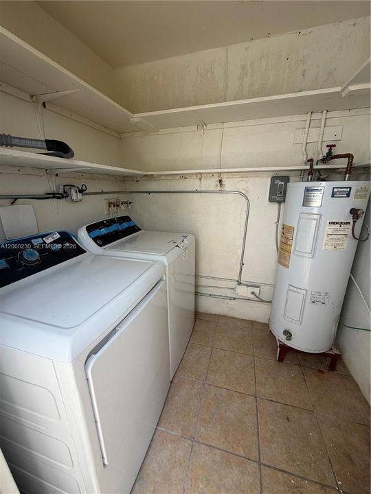 В аренду: $4,950 (4 спален, 3 ванн, 1192 Квадратных фут)