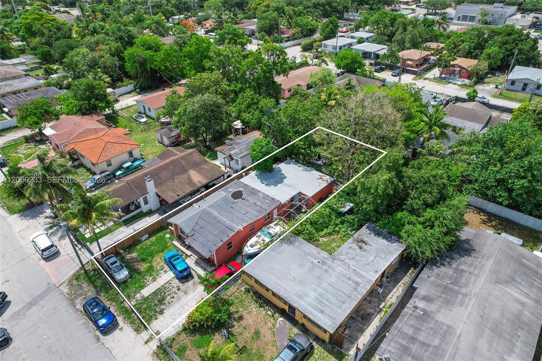 На продажу: $575,000 (4 спален, 2 ванн, 1368 Квадратных фут)