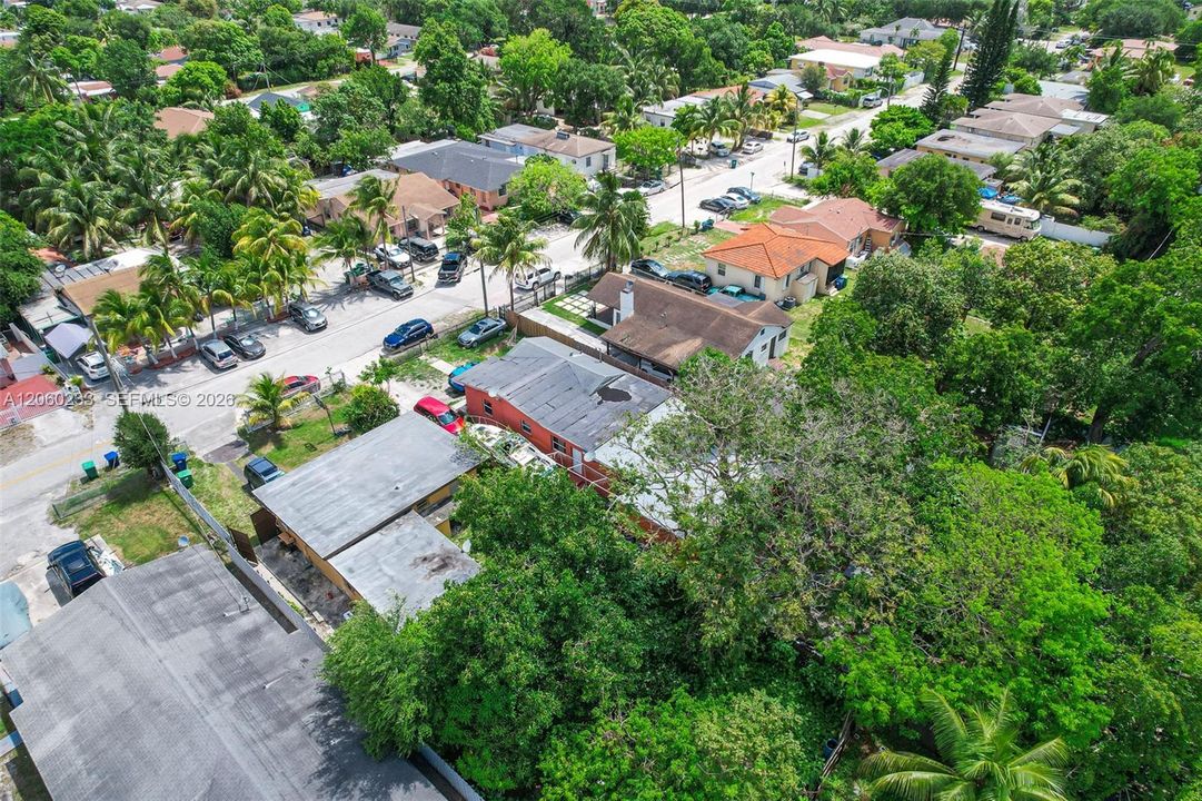На продажу: $575,000 (4 спален, 2 ванн, 1368 Квадратных фут)