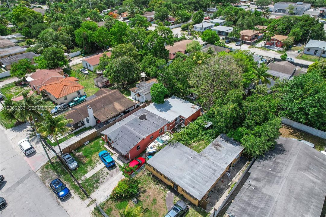 На продажу: $575,000 (4 спален, 2 ванн, 1368 Квадратных фут)